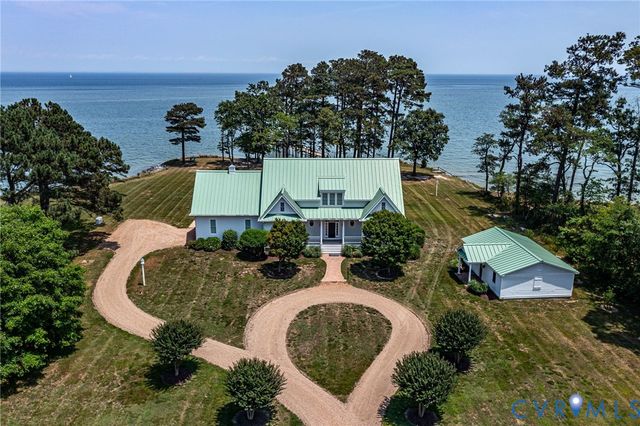 2153 Lighthouse View Dr, Heathsville, VA 22530
