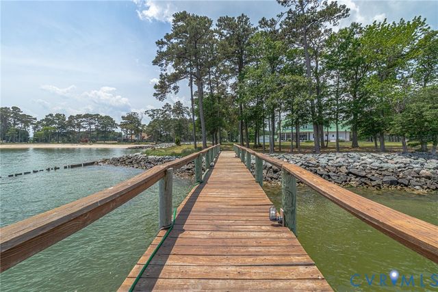 2153 Lighthouse View Dr, Heathsville, VA 22530