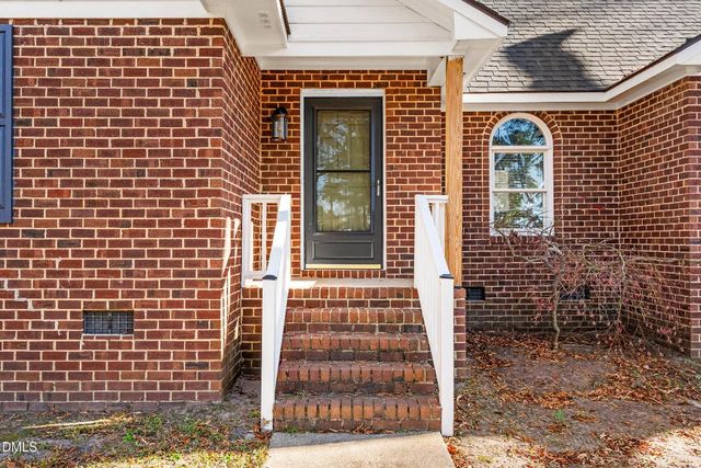 8302 Nc 96 Highway, Selma, NC 27576