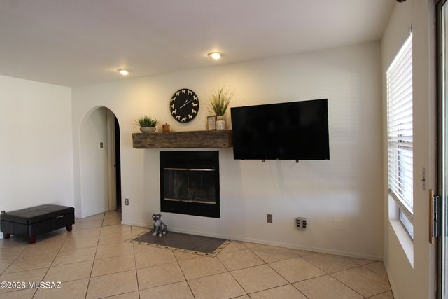 1910 N Takahe Way, Tucson, AZ 85745