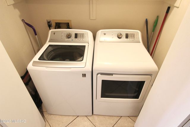 1910 N Takahe Way, Tucson, AZ 85745