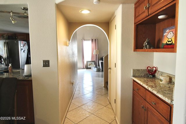 1910 N Takahe Way, Tucson, AZ 85745