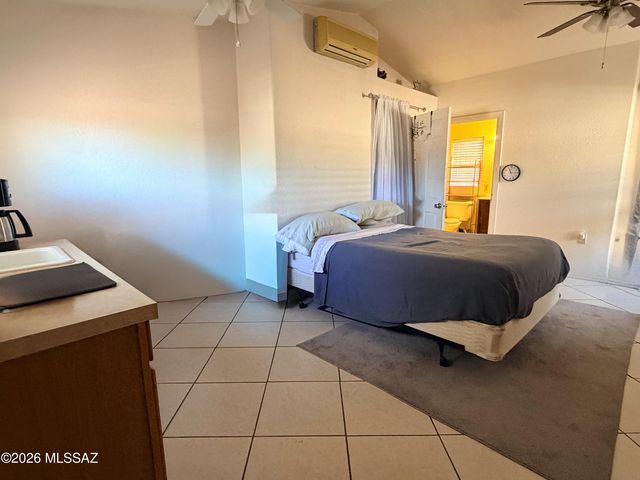 1910 N Takahe Way, Tucson, AZ 85745