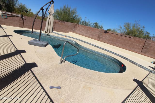 1910 N Takahe Way, Tucson, AZ 85745