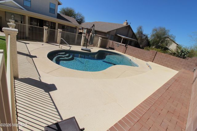 1910 N Takahe Way, Tucson, AZ 85745