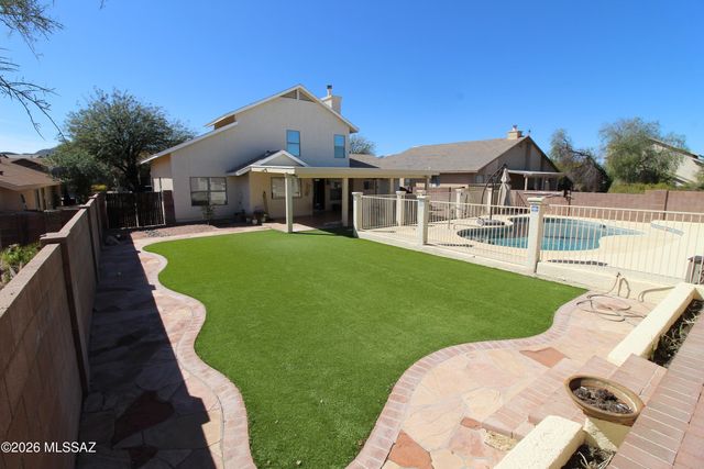 1910 N Takahe Way, Tucson, AZ 85745