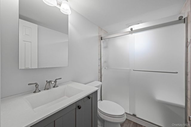 2453 Union Boulevard 37A, Islip, NY 11751