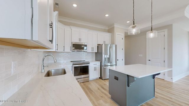 11716 River Beauty Loop 101, Prospect, KY 40059