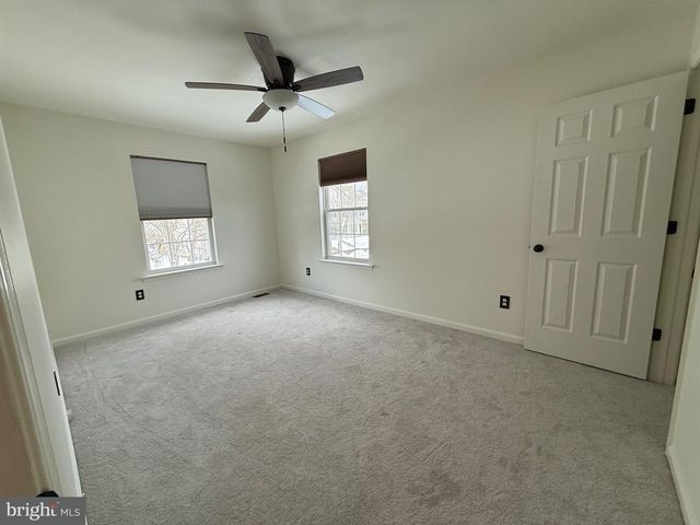 14 BRYANT DR, Perkasie, PA 18944