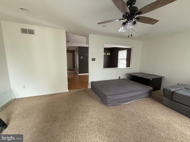 14 BRYANT DR, Perkasie, PA 18944