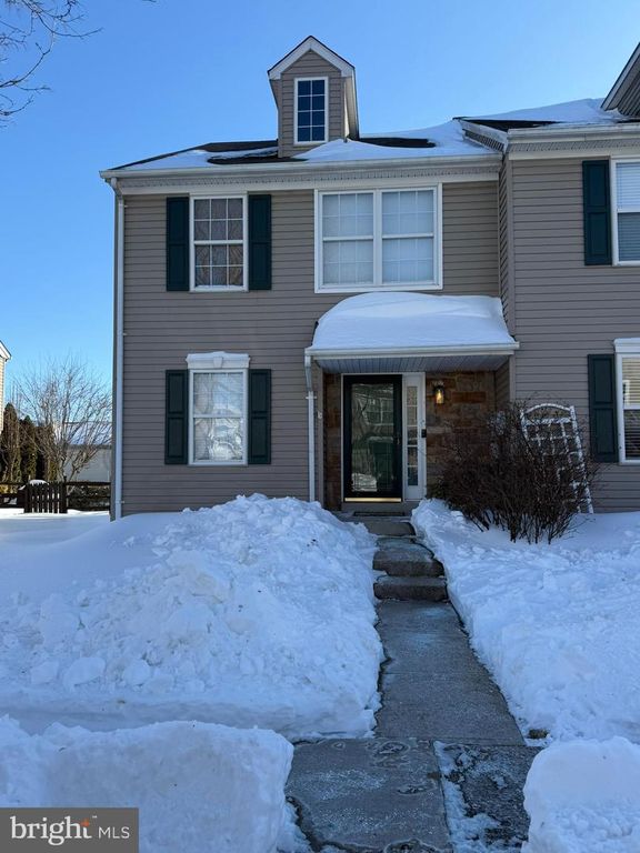 14 BRYANT DR, Perkasie, PA 18944