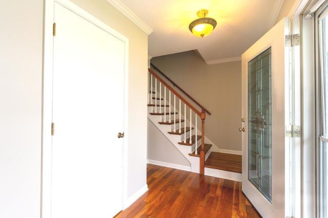 1006 Whirlaway Avenue, Naperville, IL 60540