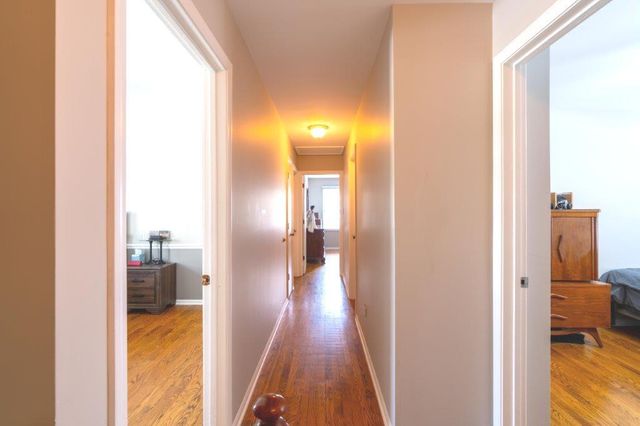 1006 Whirlaway Avenue, Naperville, IL 60540