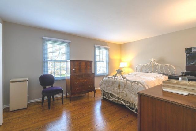 1006 Whirlaway Avenue, Naperville, IL 60540