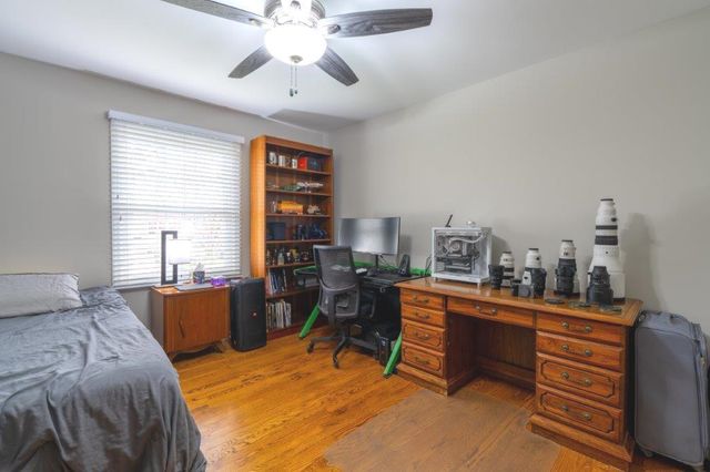 1006 Whirlaway Avenue, Naperville, IL 60540