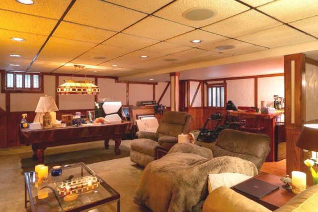 1006 Whirlaway Avenue, Naperville, IL 60540