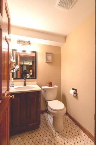 1006 Whirlaway Avenue, Naperville, IL 60540