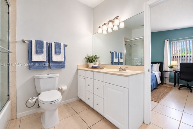1042 NE 38th St, Oakland Park, FL 33334