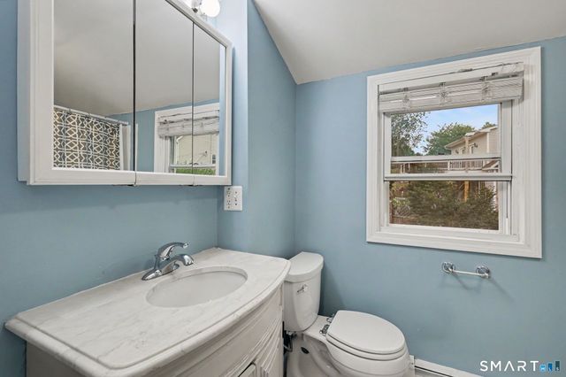 77 Round Hill Road, Fairfield, CT 06824