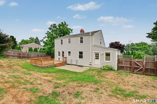 77 Round Hill Road, Fairfield, CT 06824