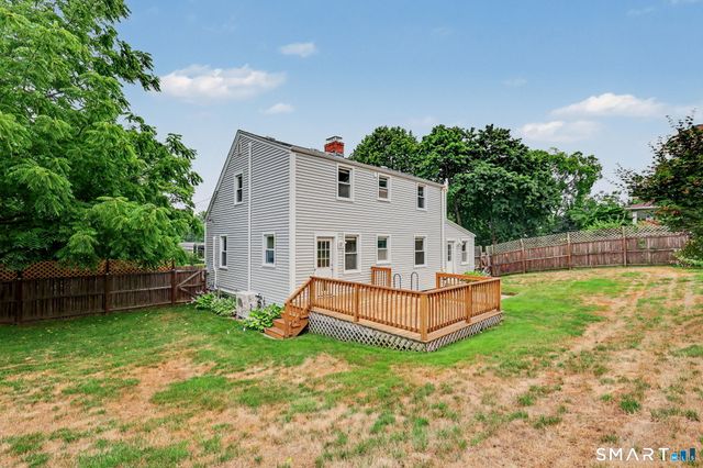 77 Round Hill Road, Fairfield, CT 06824