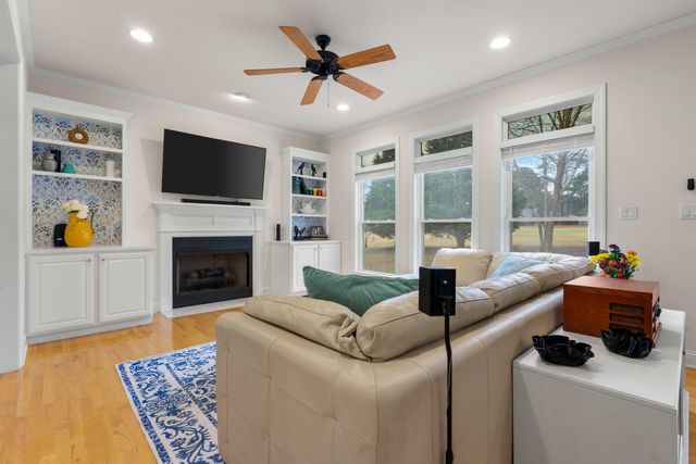 1480 Country Club Circle, Manning, SC 29102