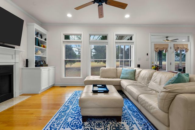 1480 Country Club Circle, Manning, SC 29102