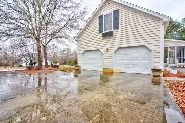 1480 Country Club Circle, Manning, SC 29102