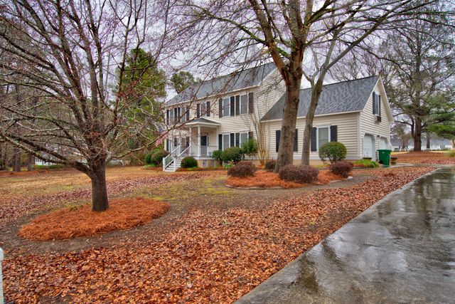 1480 Country Club Circle, Manning, SC 29102