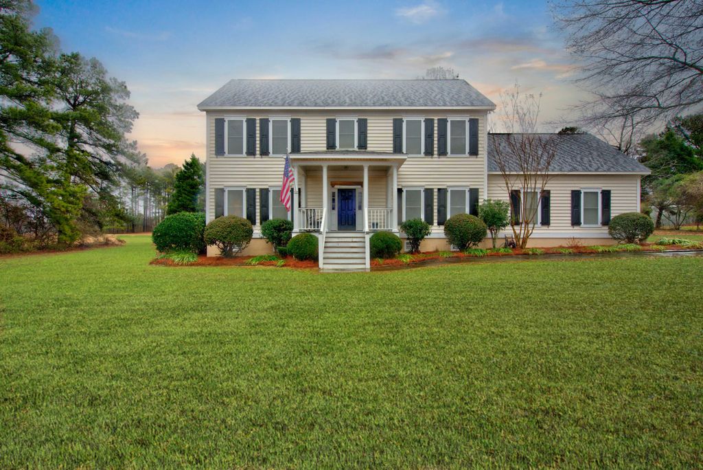 1480 Country Club Circle, Manning, SC 29102