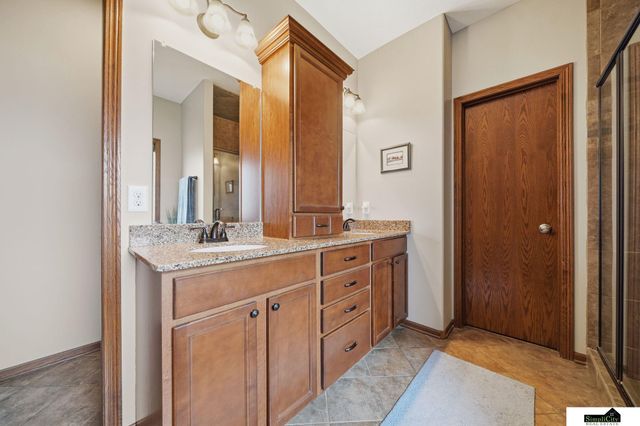 2330 SW 47Th Street, Lincoln, NE 68522