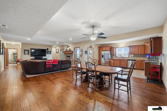 2330 SW 47Th Street, Lincoln, NE 68522