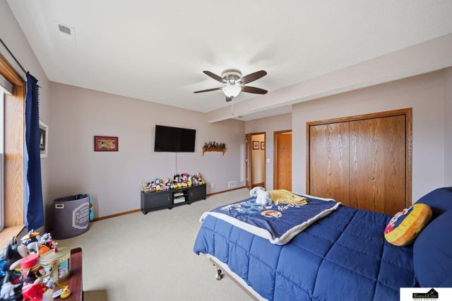 2330 SW 47Th Street, Lincoln, NE 68522