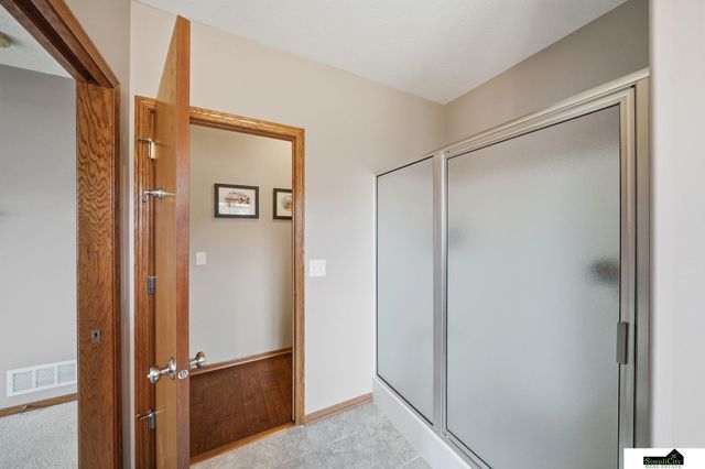 2330 SW 47Th Street, Lincoln, NE 68522