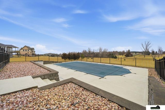 2330 SW 47Th Street, Lincoln, NE 68522