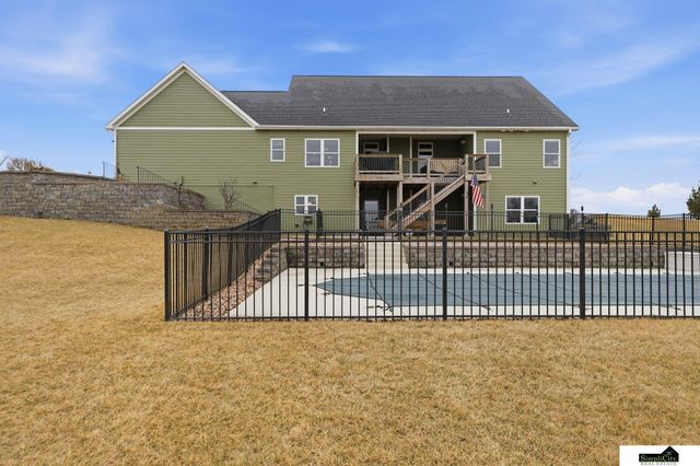 2330 SW 47Th Street, Lincoln, NE 68522