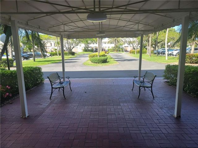 3050 N Palm Aire Drive 508, Pompano Beach, FL 33069