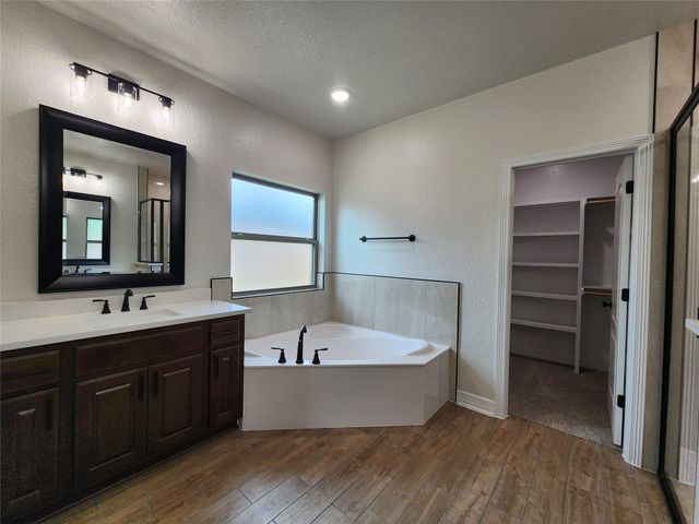 806 Eagle Heights DR, Salado, TX 76571