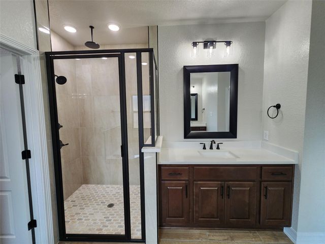 806 Eagle Heights DR, Salado, TX 76571
