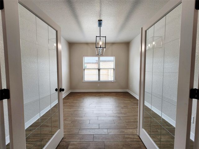 806 Eagle Heights DR, Salado, TX 76571
