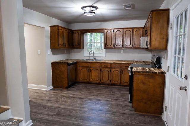 4762 Chapel Hill Road, Douglasville, GA 30135