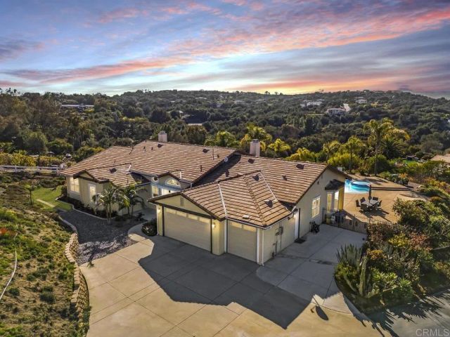 27051 Toyon Ridge Trail, Valley Center, CA 92082