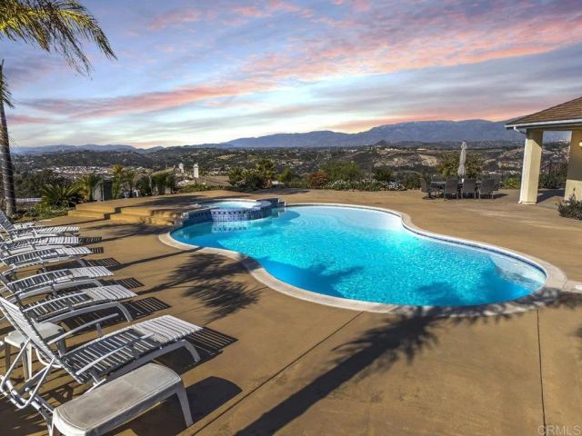 27051 Toyon Ridge Trail, Valley Center, CA 92082