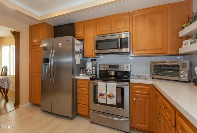 40033 Village 40, Camarillo, CA 93012