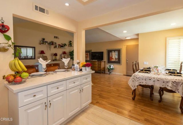 40033 Village 40, Camarillo, CA 93012