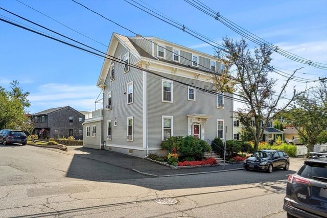60 Gregory 3, Marblehead, MA 01945