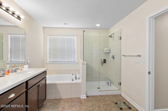 15037 RUSSELL BRIDGE Drive, Jacksonville, FL 32259