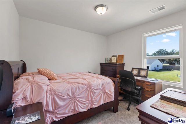 722 Twin Oaks Circle, Lake City, SC 29560