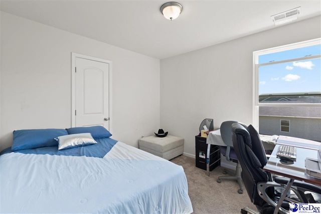 722 Twin Oaks Circle, Lake City, SC 29560