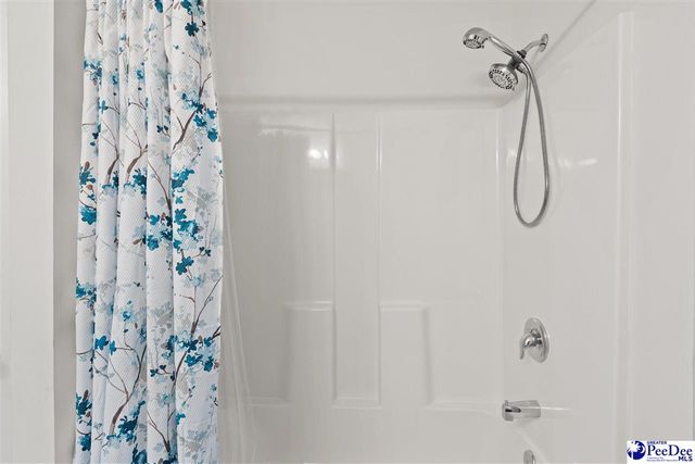 722 Twin Oaks Circle, Lake City, SC 29560